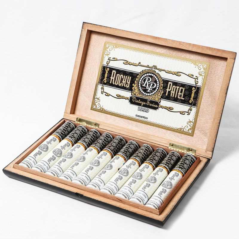Rocky Patel 1999 Vintage Connecticut Deluxe Toro Tubos