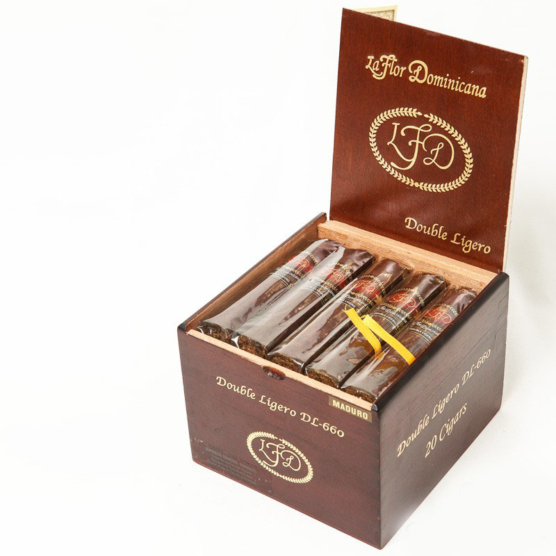 La Flor Dominicana Double Ligero L 660 Maduro