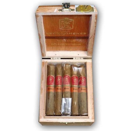 Leon Jimenes Petit Corona Rum