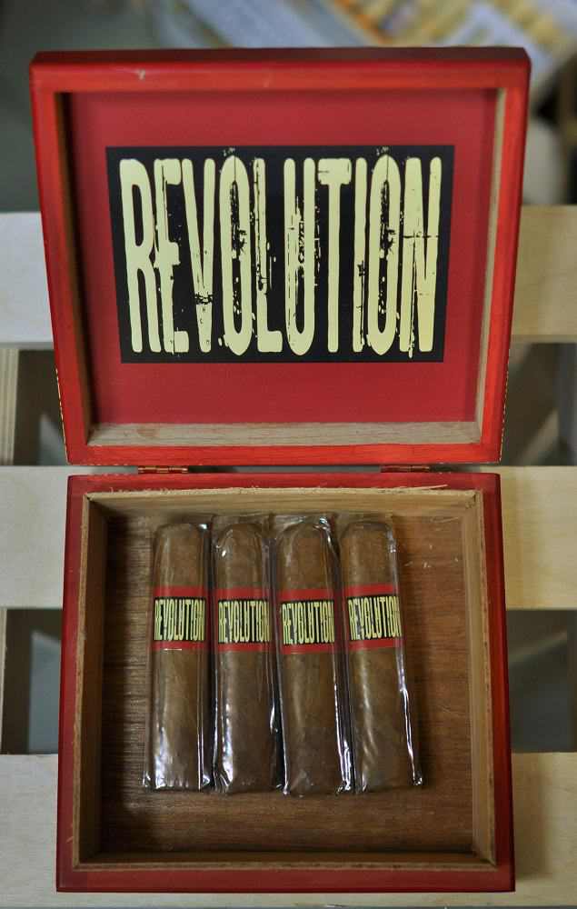 Te-Amo Revolution Short Robusto
