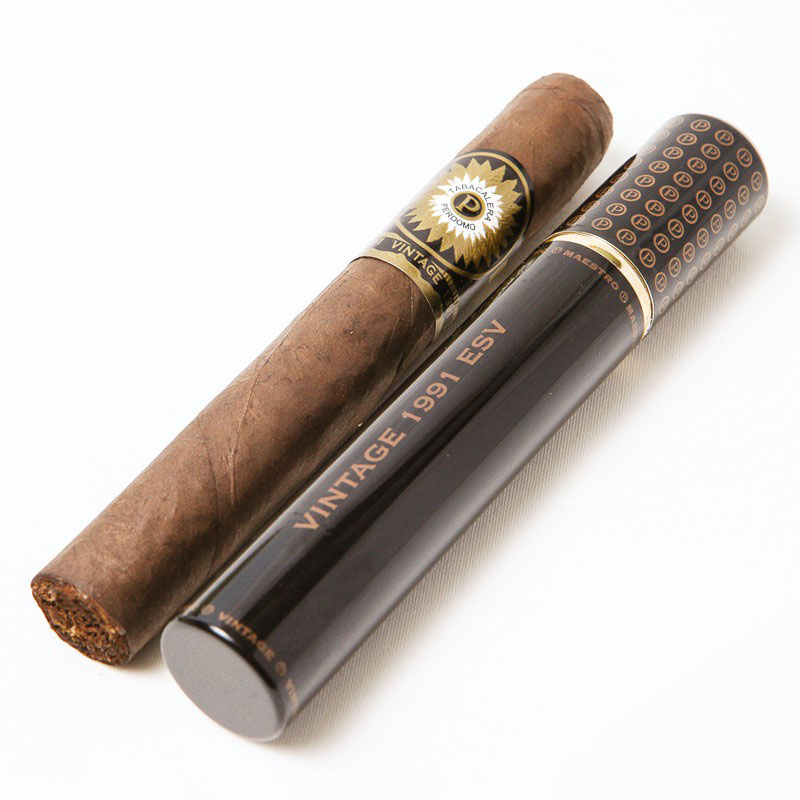 perdomo-estate-seleccion-vintage-1991-maestro-maduro-tub-2.jpg