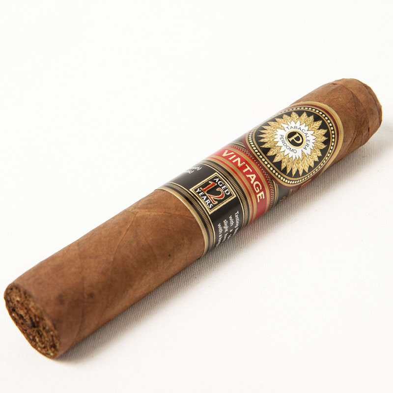 perdomo-double-aged-12-years-vintage-robusto-sun-grown-2.jpg