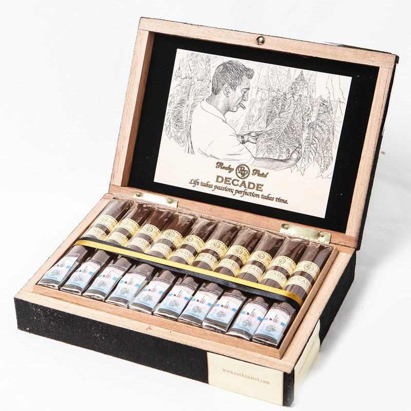 rocky-patel-decade-vintage-anniversary-the-emperor.jpg