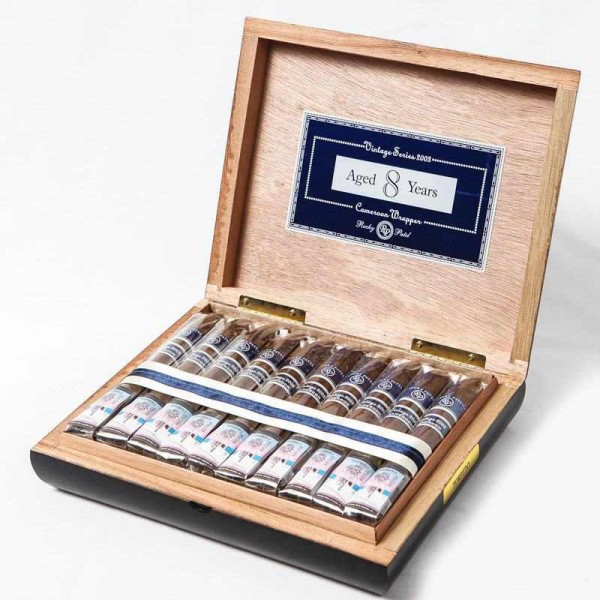 rocky-patel-vintage-2003-cameroon-torpedo-1.jpg