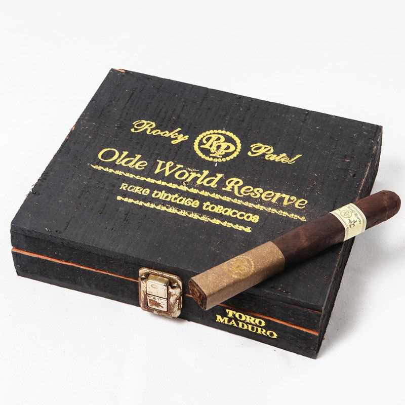 rocky-patel-vintage-1980-old-world-reserve-toro-maduro-2.jpg