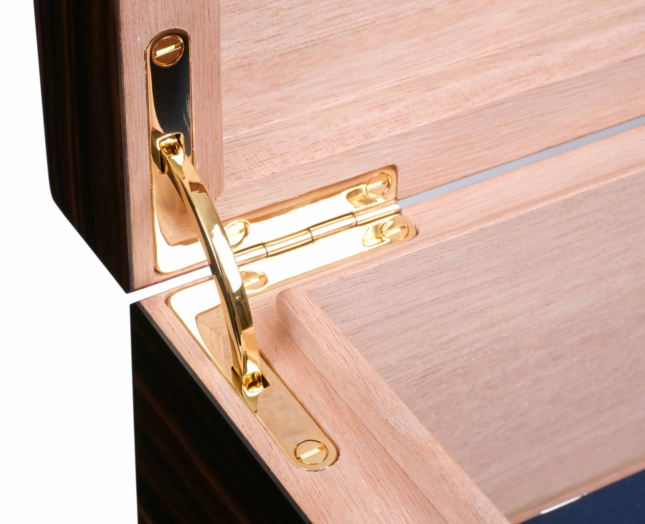 sv50-ebony-smoker-gold_4-scaled.jpg