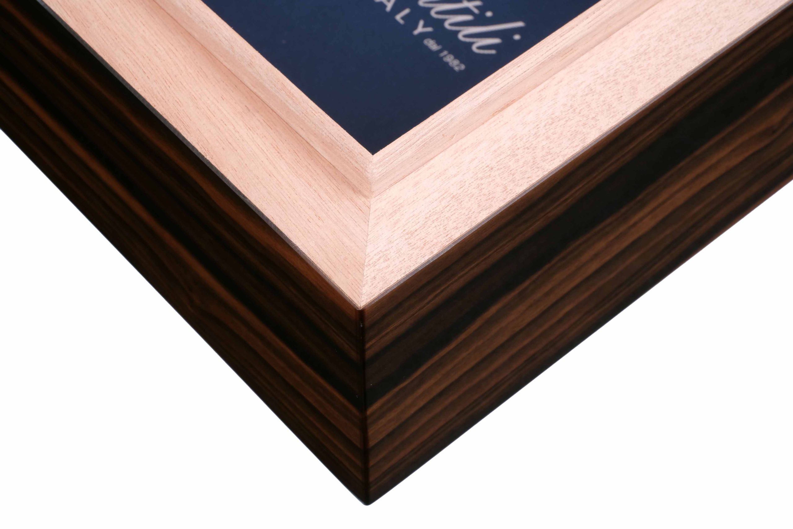 sv50-ebony-smoker-gold_5-scaled.jpg